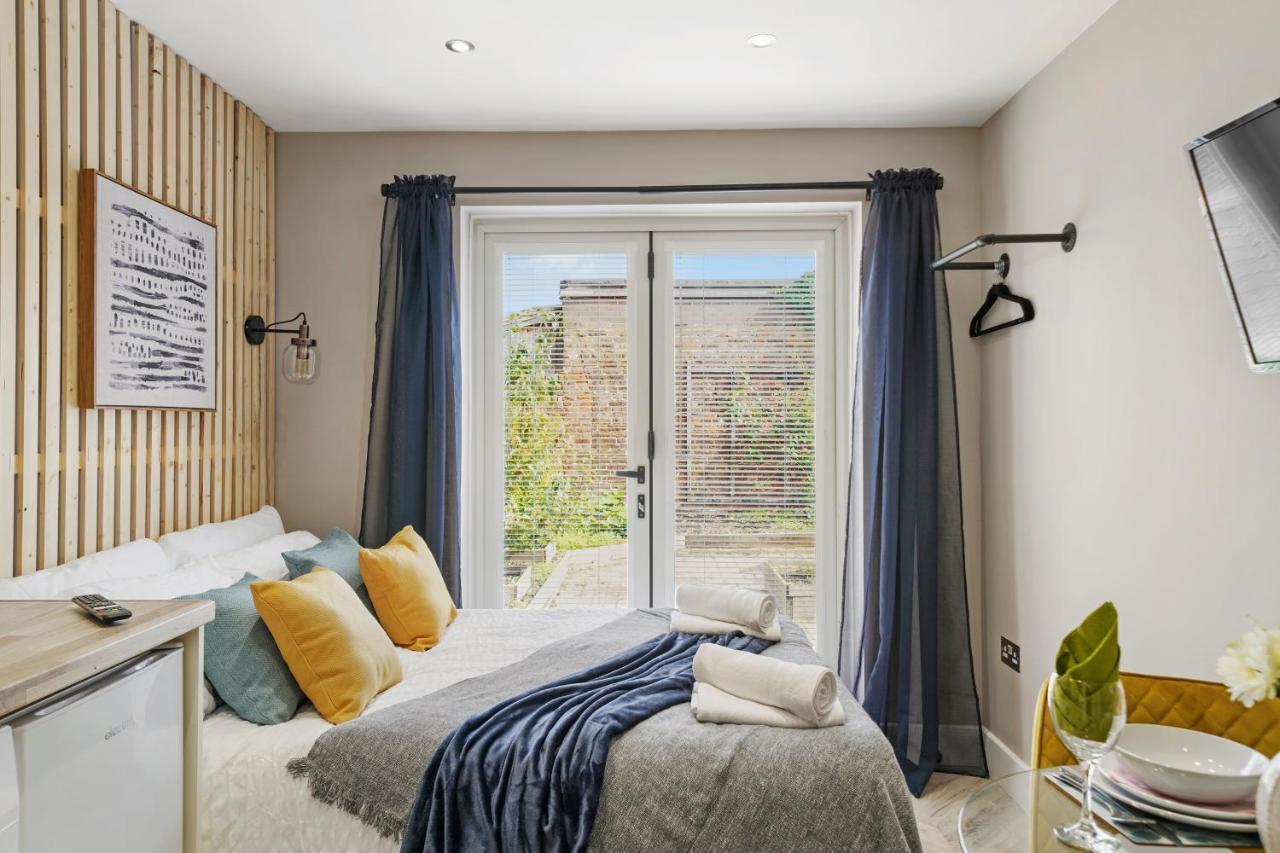 Апартаменты Boutique Heathrow Studio'S - Parking - Garden Хармондсворт Экстерьер фото