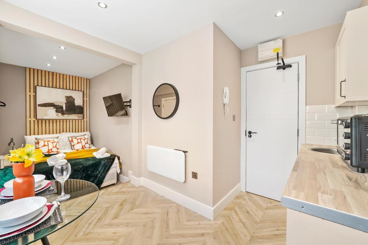 Апартаменты Boutique Heathrow Studio'S - Parking - Garden Хармондсворт Экстерьер фото