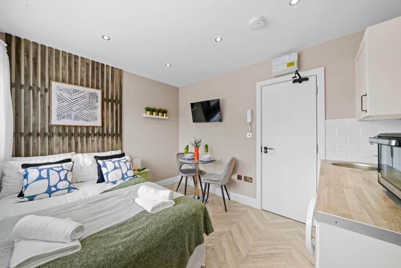 Апартаменты Boutique Heathrow Studio'S - Parking - Garden Хармондсворт Экстерьер фото